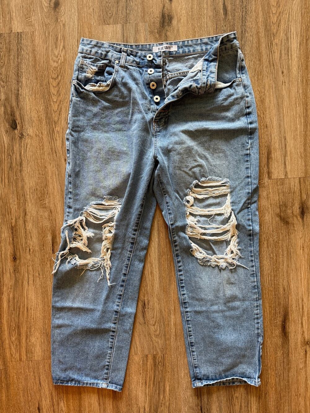 Blue Savvy Women’s Distressed Jeans Size 13